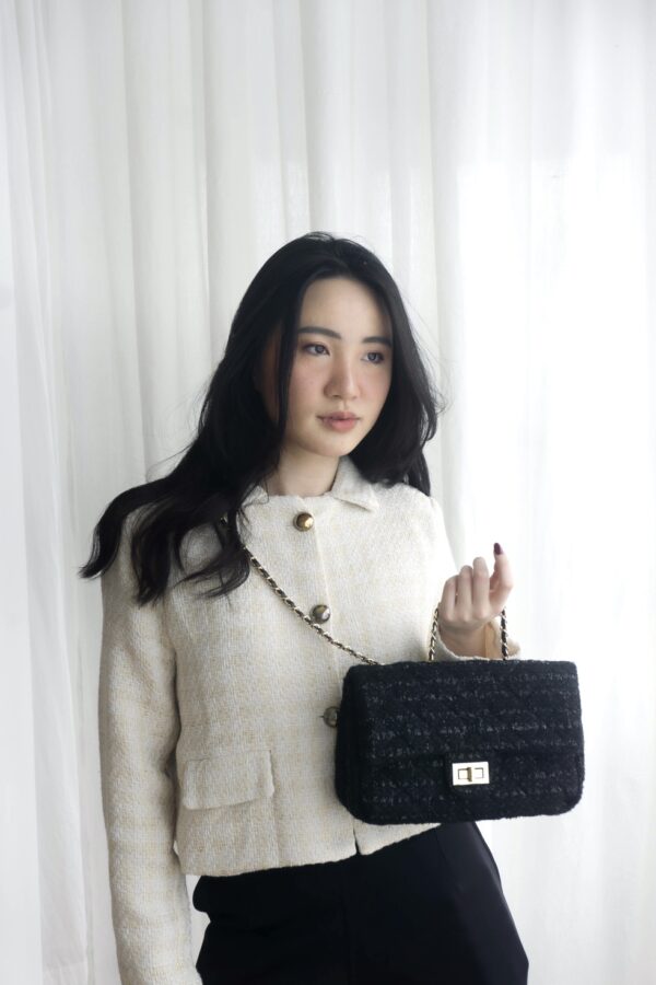 Cayla Tweed - Image 3