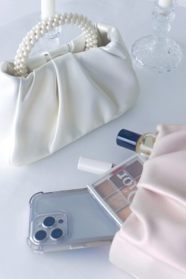 Alice - Image 7